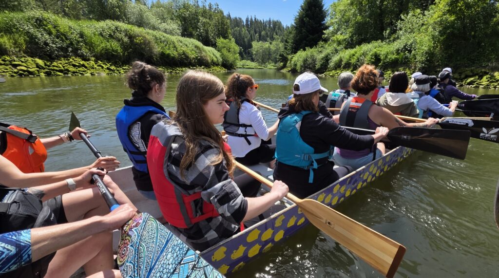 CCC students and the North Coast Paddling Club heading out on the John Day River
