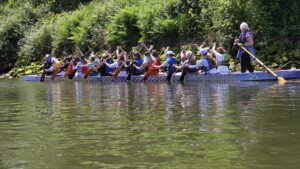 Maritime culture class paddling along the John Day River