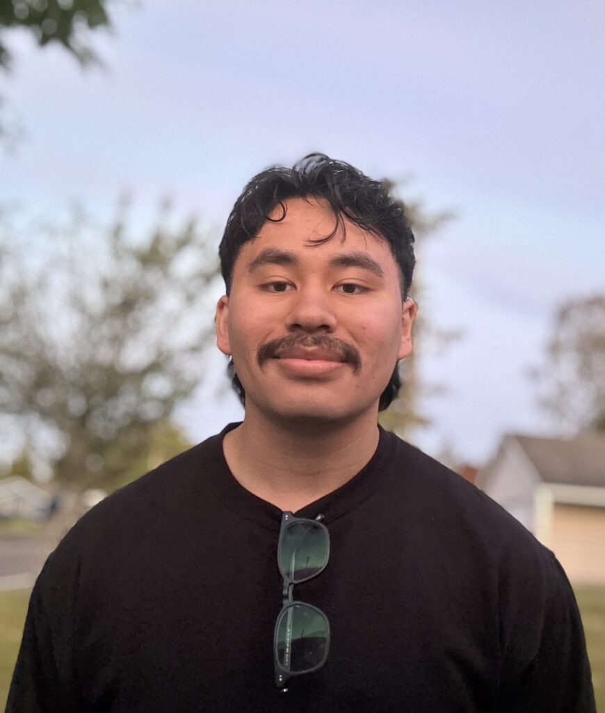 headshop of Rosendo Talancon-Botello smiling while standing outside